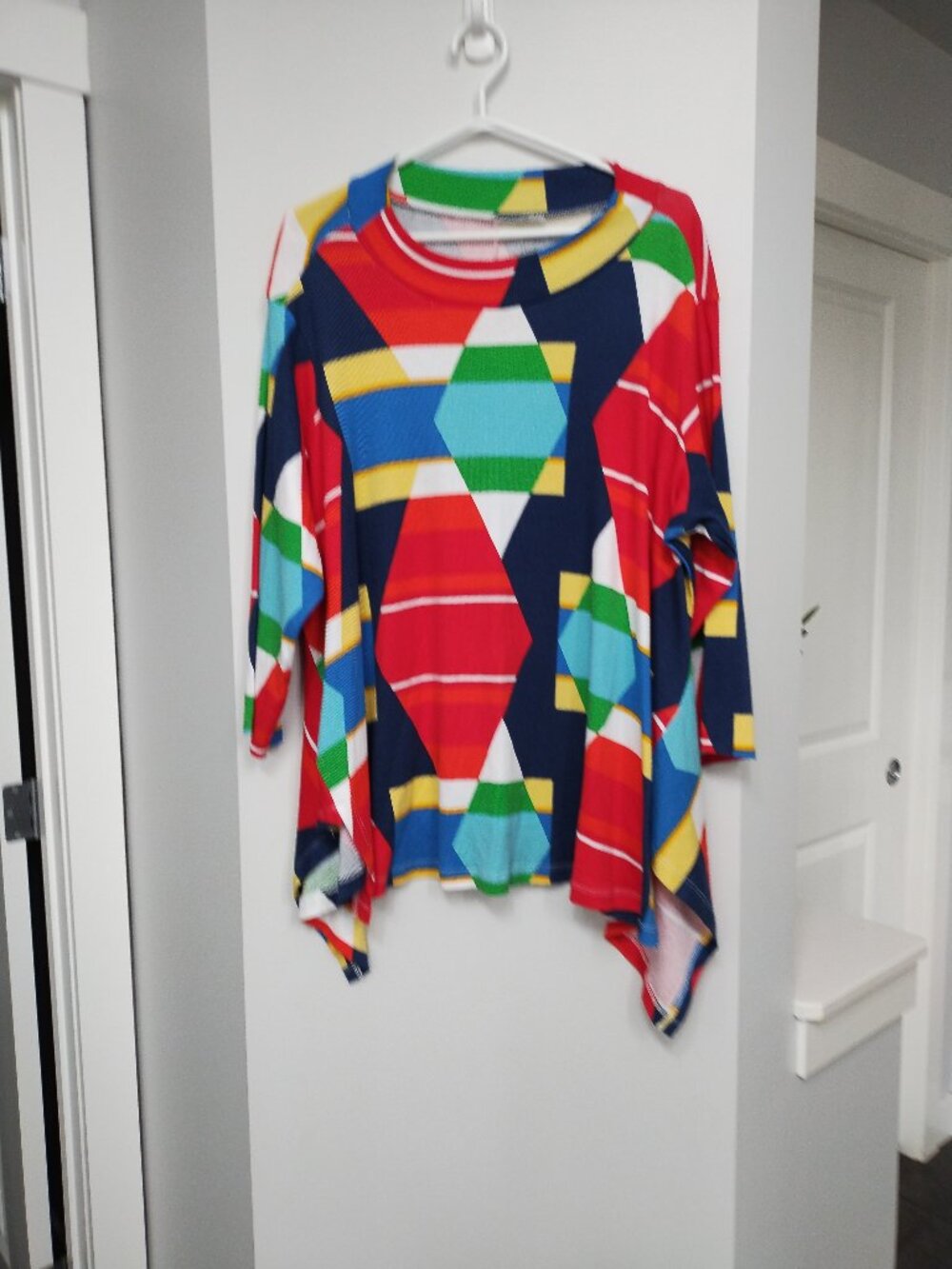 Westbound colourful pullover long sleeve top
